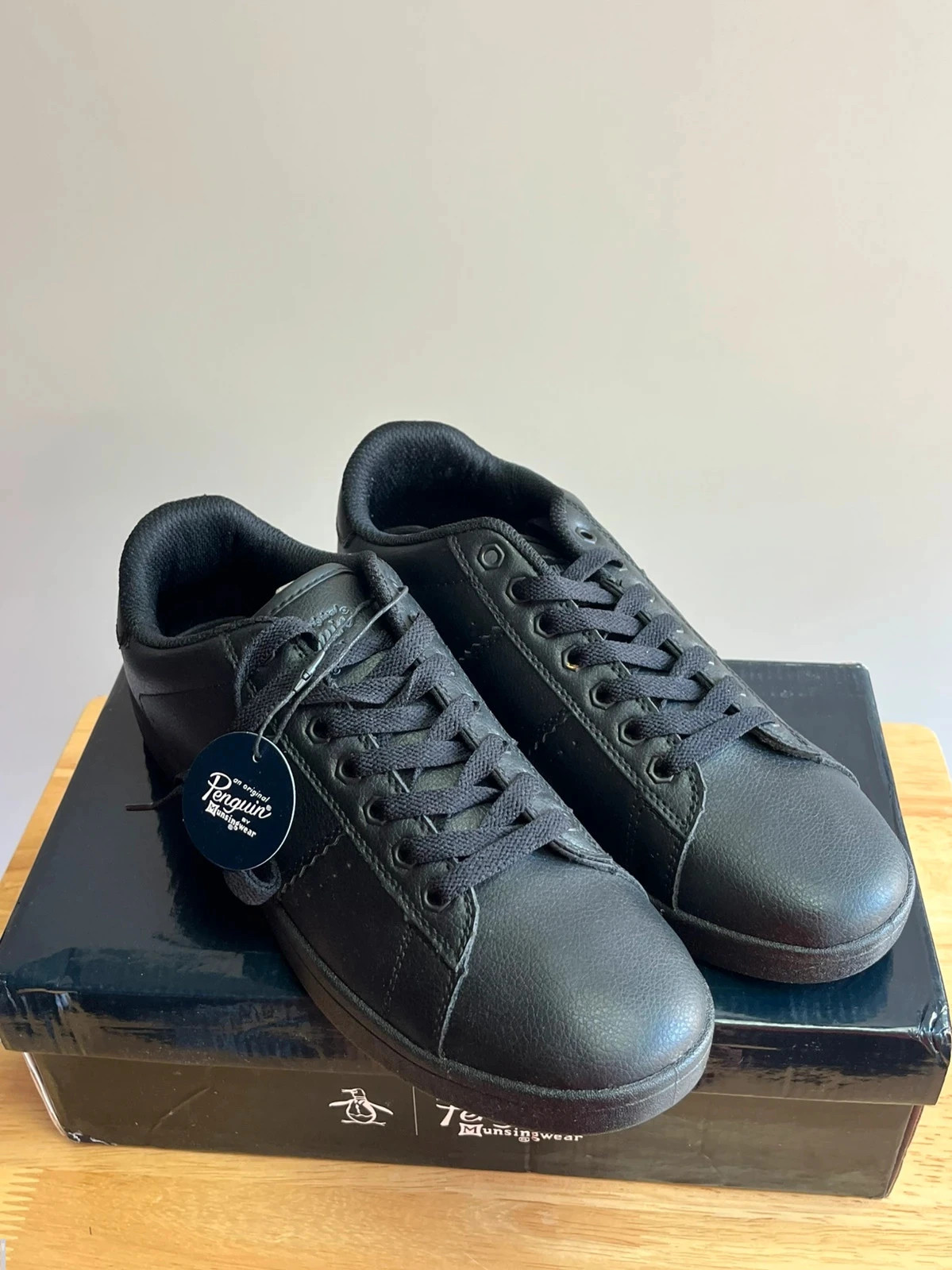Brand new original Penguin Steadman black court men’s trainers. UK10