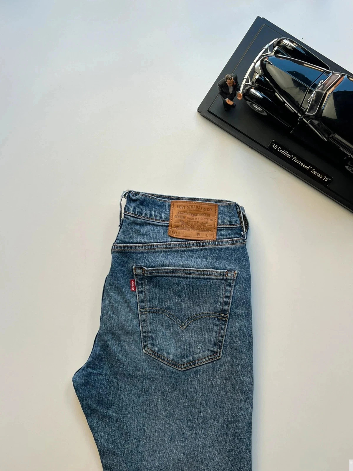 Levi’s premium vintage 514 straight fit mid-rise dark blue men’s workwear jeans W31 L31 altered