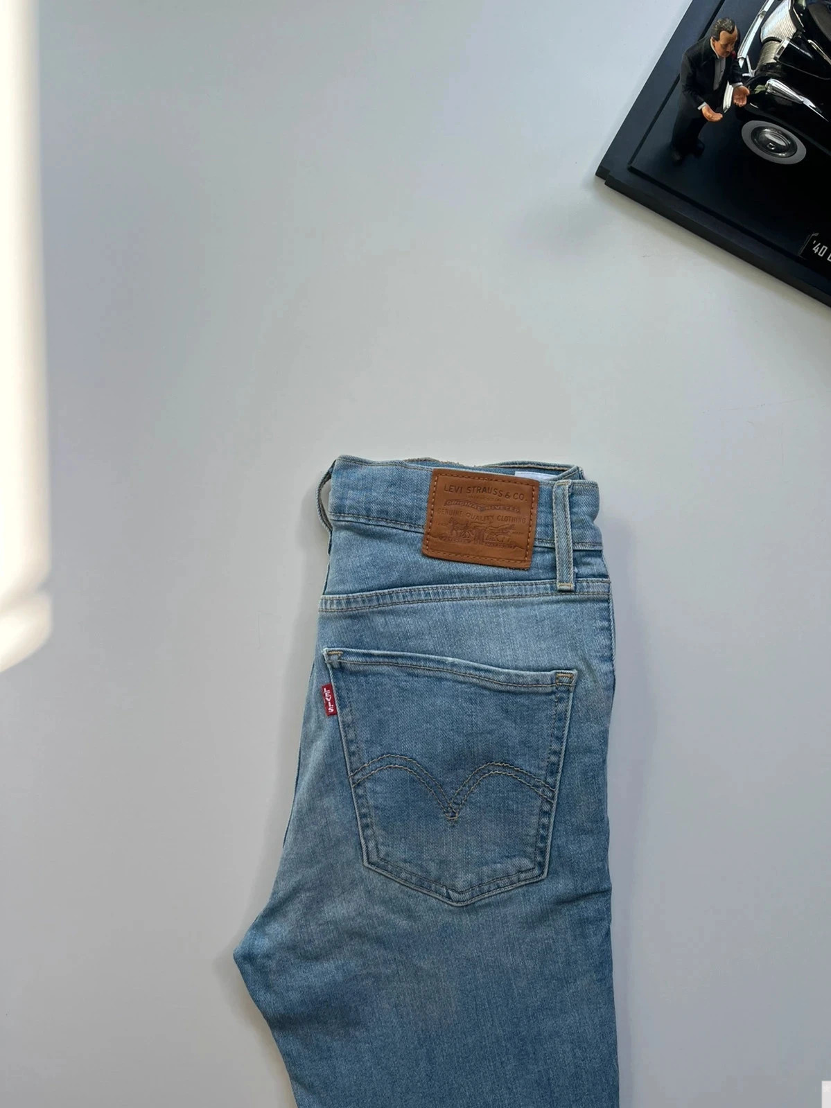 Levi’s premium straight leg cropped mid-rise light blue stretch women’s jeans UK8 W26 L23 Altered