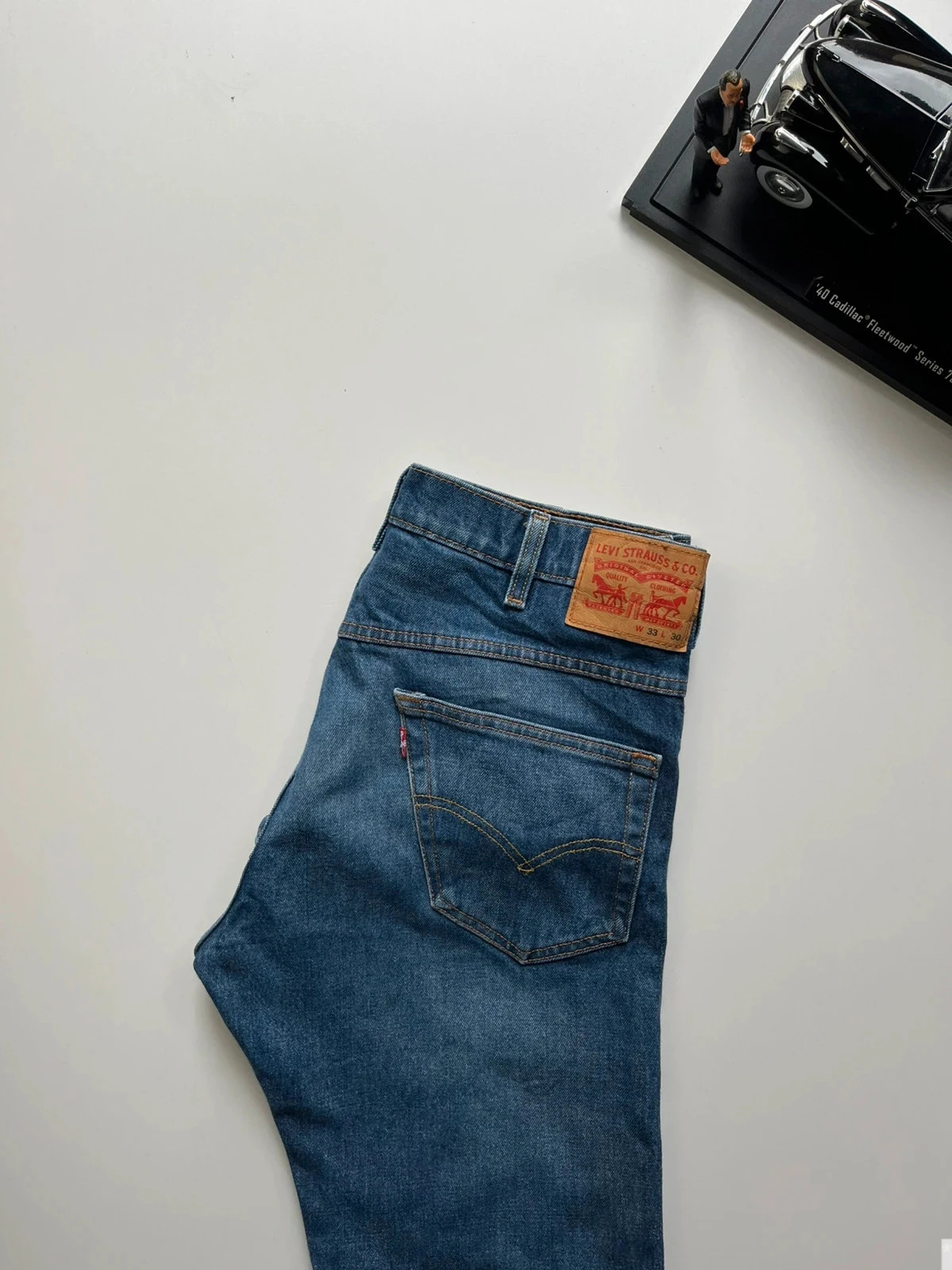 Levi’s vintage straight leg blue strong fibre stretch men’s jeans W33 L30