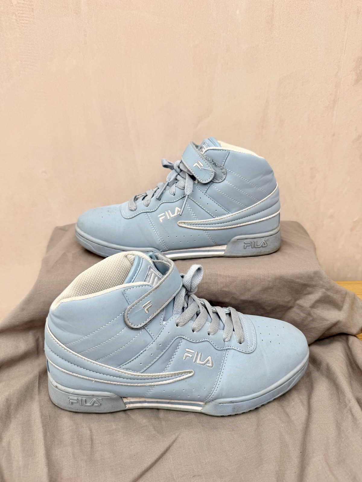 Fila F-13 UK5.5 pale blue high tops mid top basketball style trainers