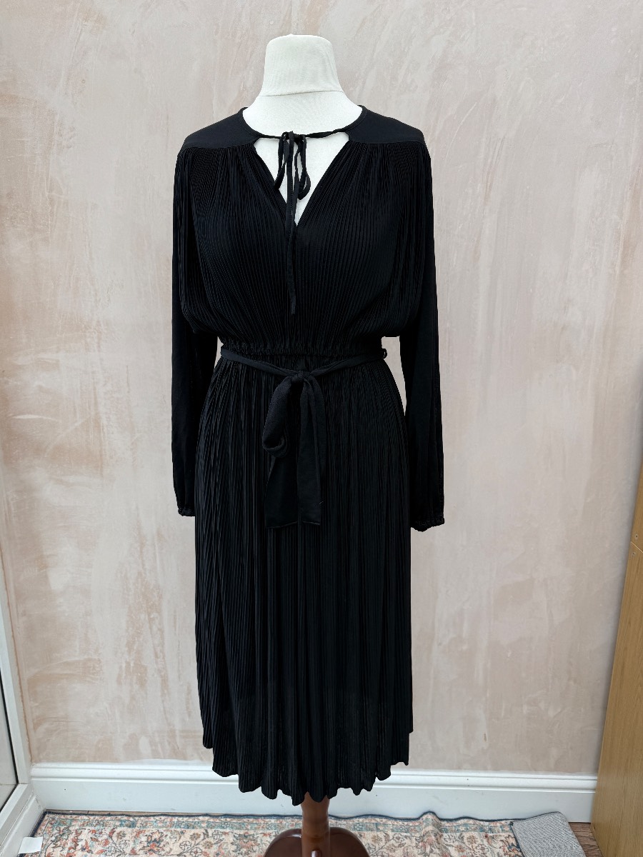 St Michael vintage 1980 black pleated long sleeve blouson midi dress size 10 B29