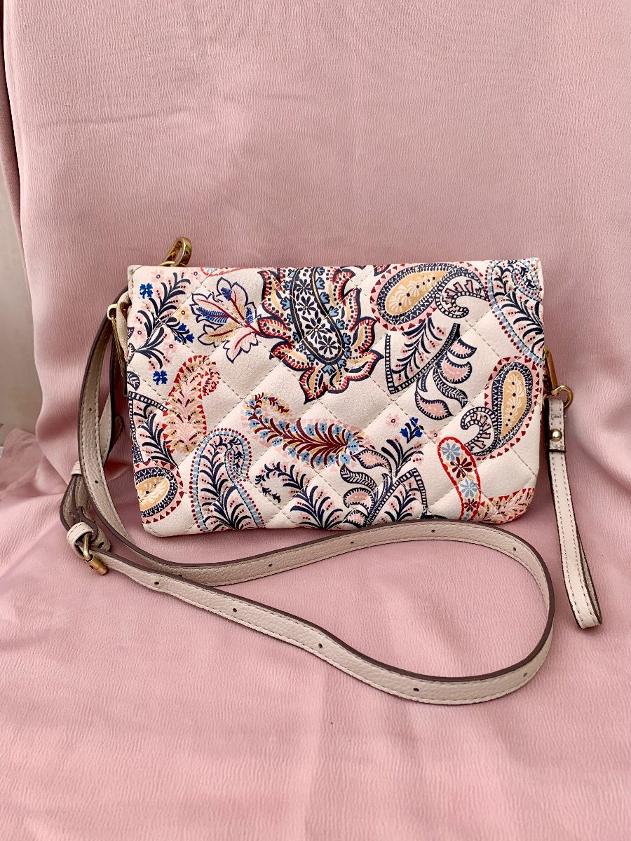 Accessorise cream paisley boho quilted handbag