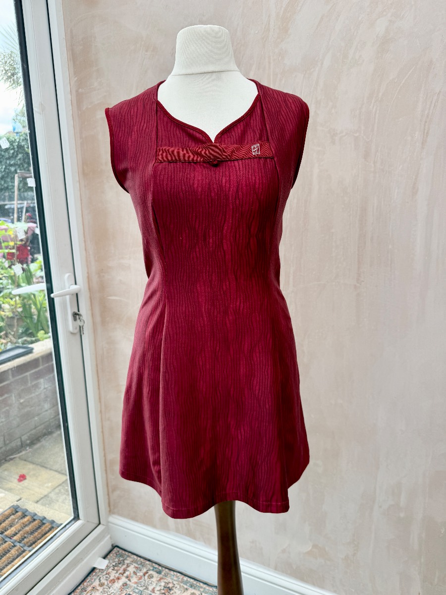 Nike vintage dri fit burgundy athletic sporty tennis dress size S B28