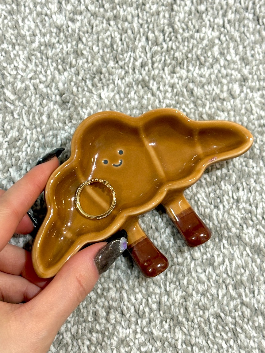 Brown sugar croissant Jellycat jewel tray, accessories plate