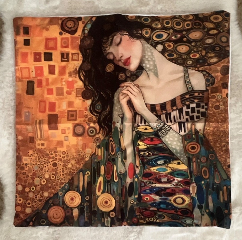 40 x 40 cm Decorative Cushion Cover – Elegant Woman Design