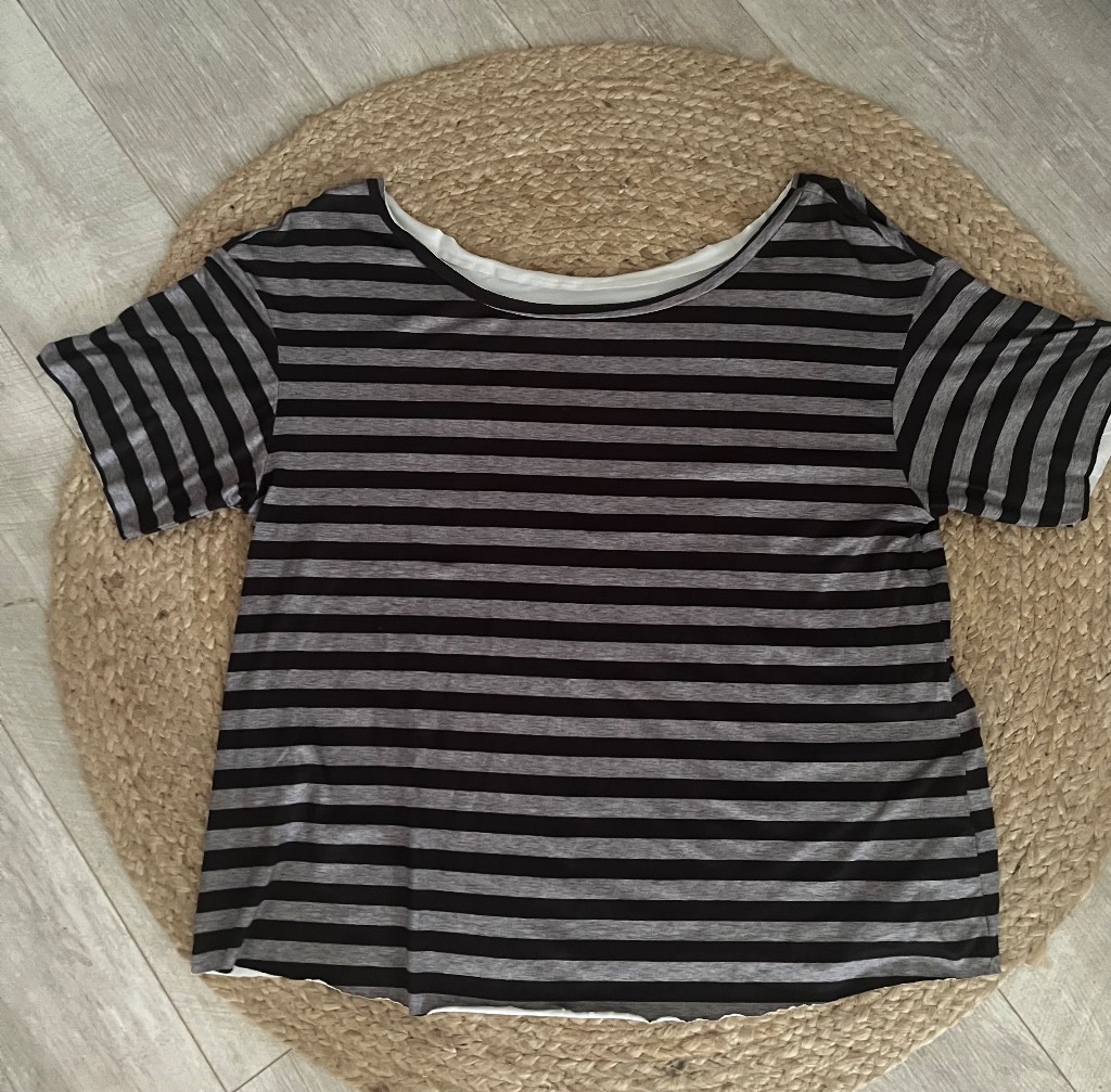 Women’s Grey & Black Striped Top – Size 1XL