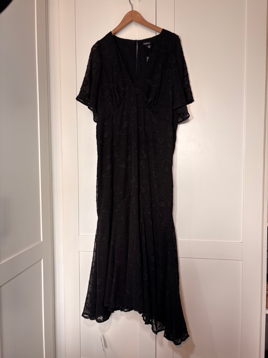 Boohoo black occasion dress size 22 new with tags