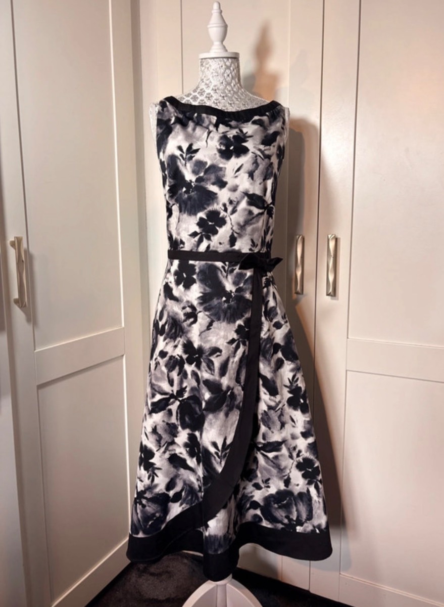 Laura Ashley vintage occasion dress size 12 black and white