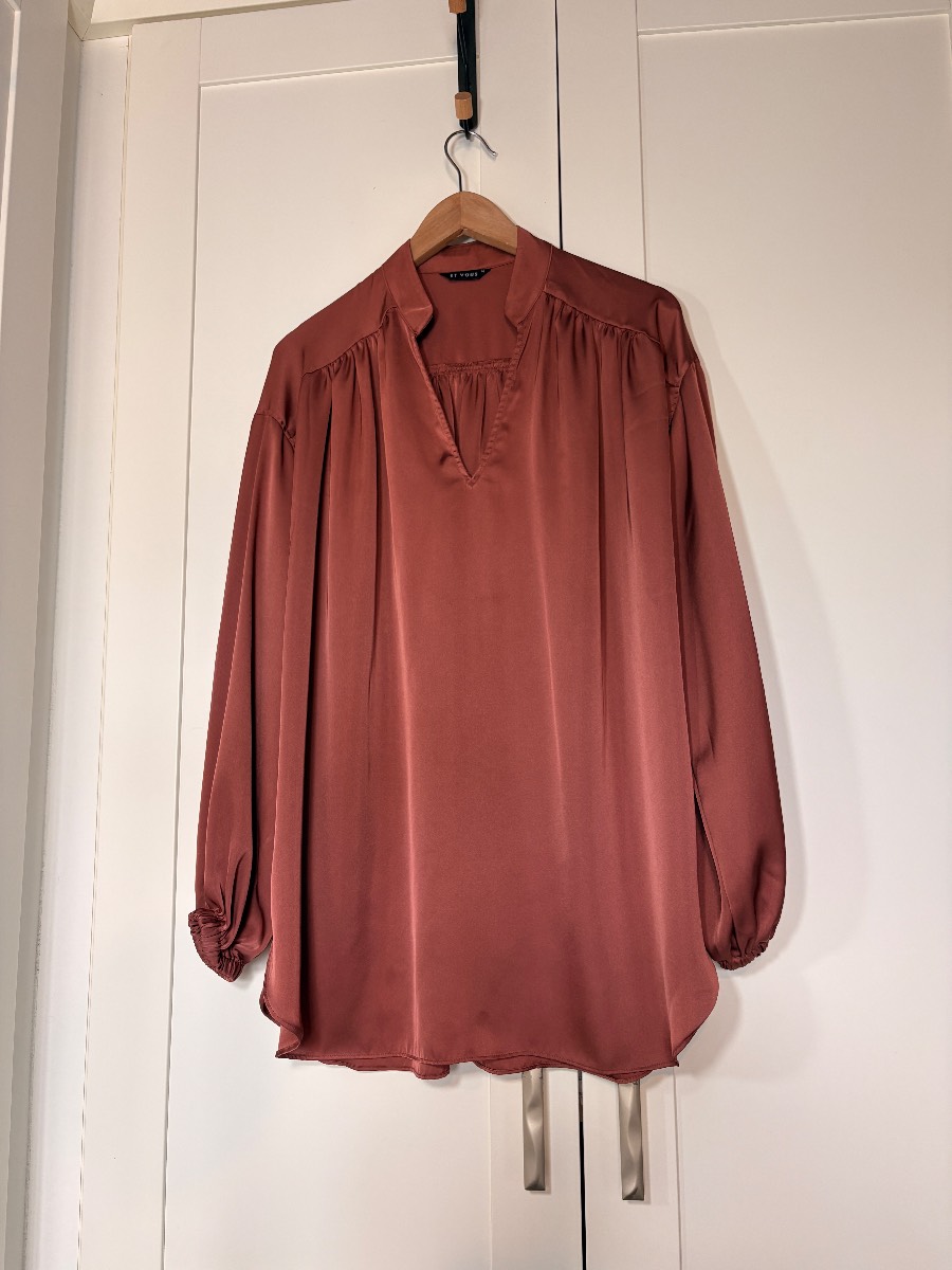 Et Vous ladies brown blouse size 14. Loose fit. Silky feel. Smart.