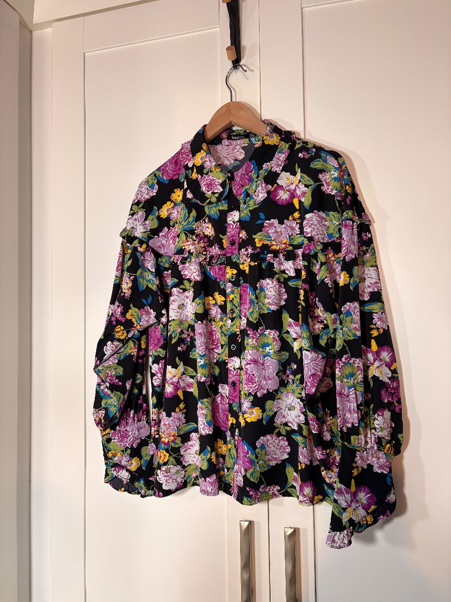 Boohoo western style blouse size 16 loose fit floral smart casual
