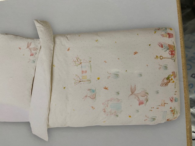 White Bunny Scene Bedset – Single Size