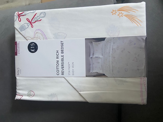 M&S Cotton Rich Reversible Bedset – Strawberry & Kitchen Motif