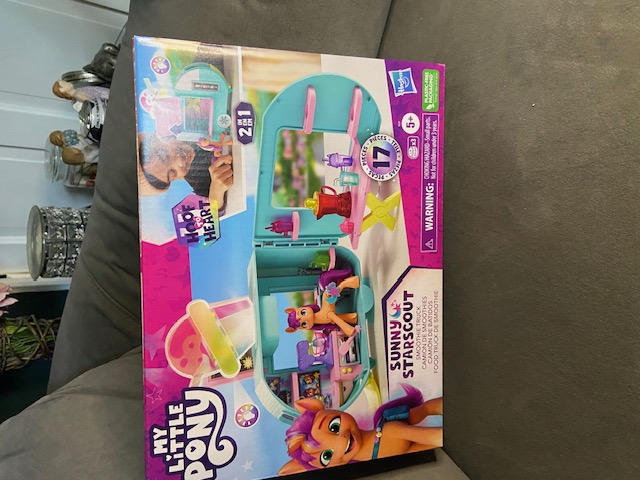 My Little Pony Sunny Starscout Mix & Make Smoothie Truck Playset