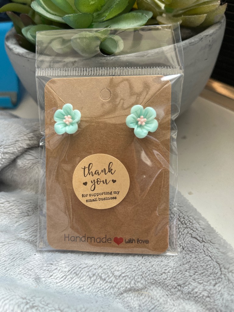 Pretty flower earrings