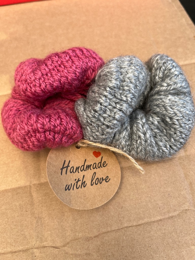 Wool scrunchies