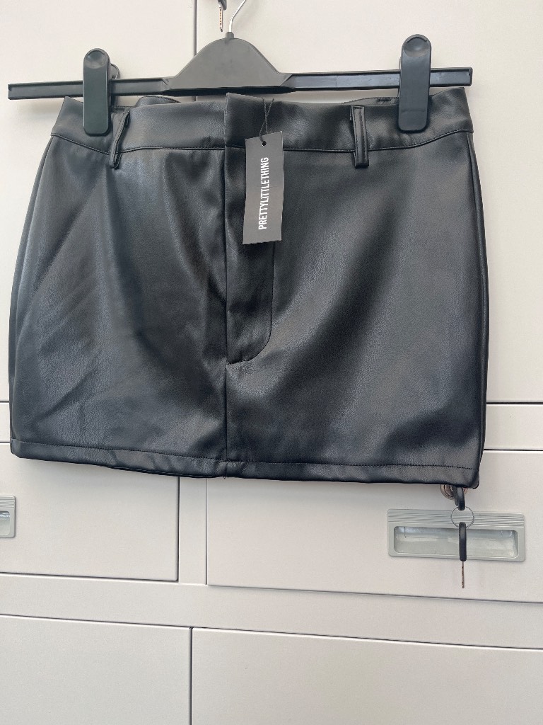 Faux leather mini skirt