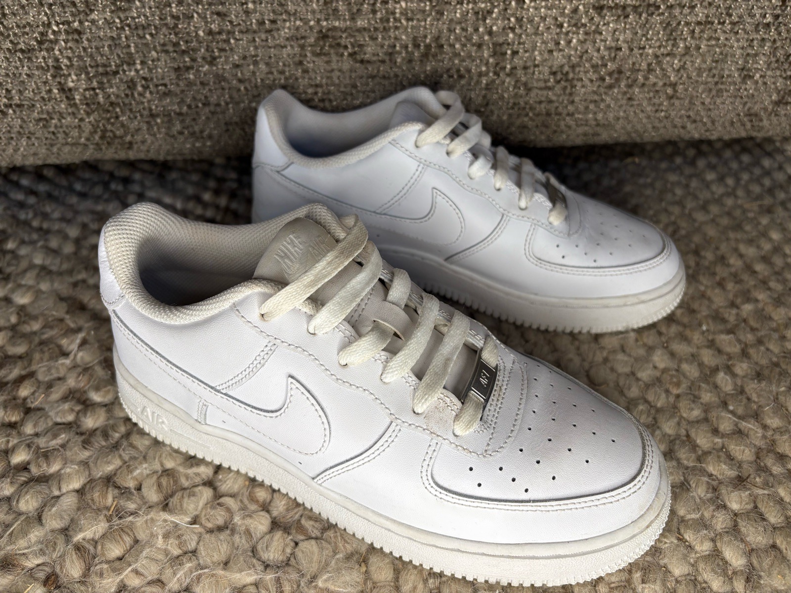 Nike Air Force 1 ’07 White Trainers UK 5.5 EU 38 Classic Low Top AF1 streetwear retro