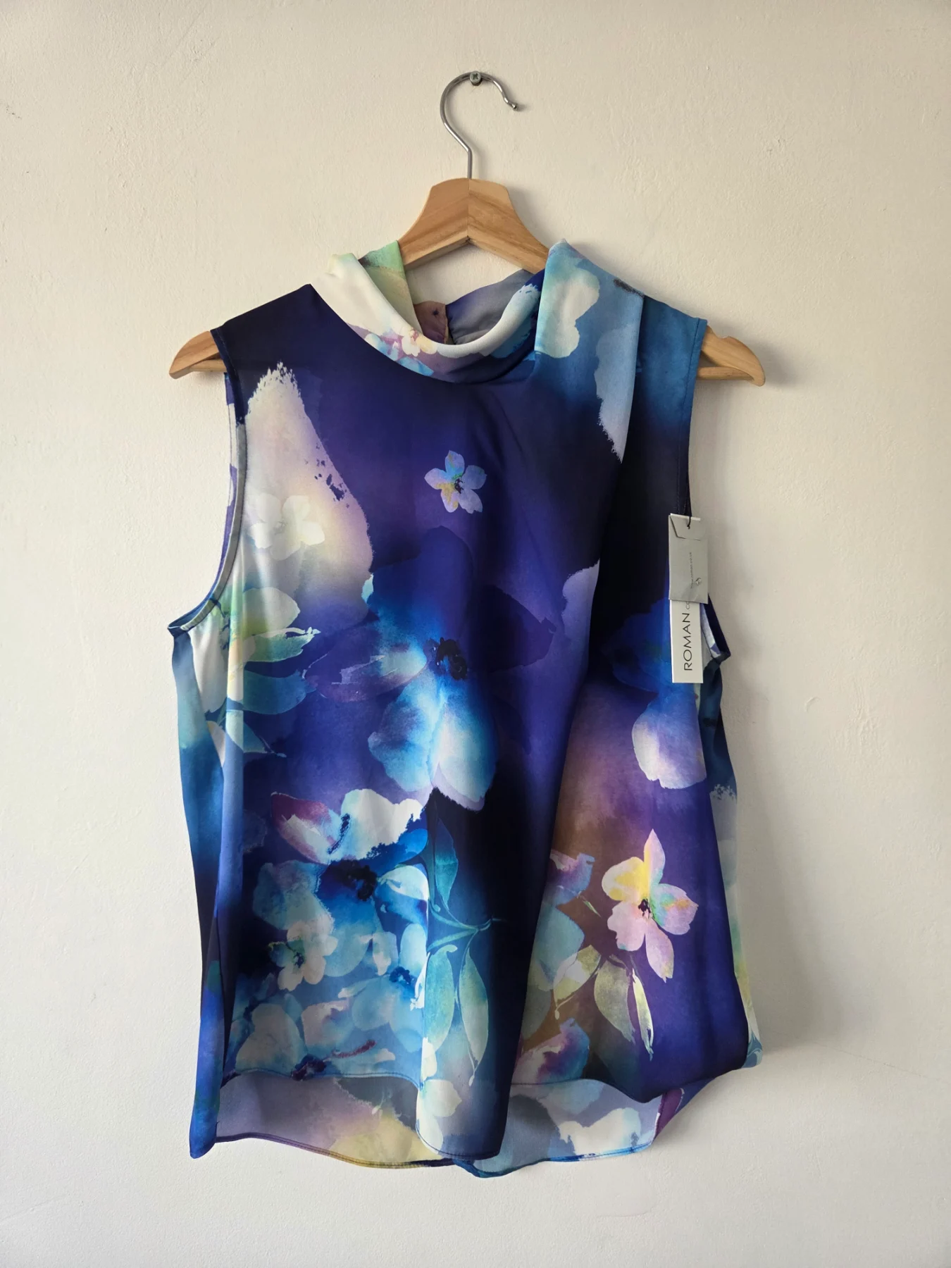 Roman blue print high neck sleeveless top. Size 14 NWT