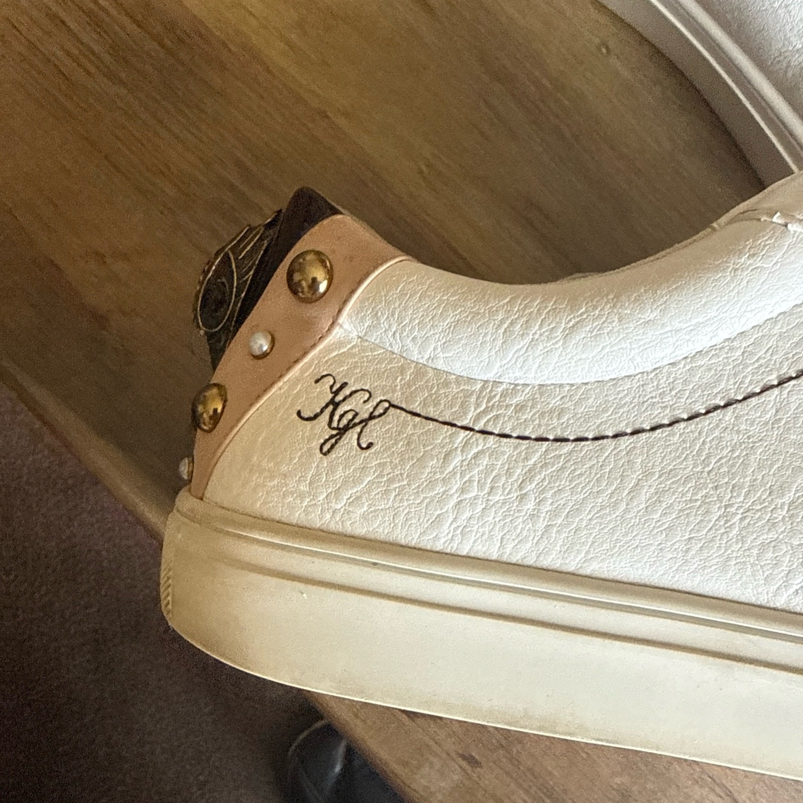 Kurt Geiger Eagle head stud