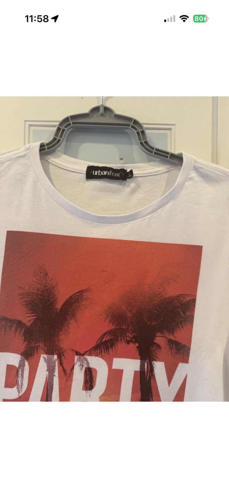Urban Fox party white T shirt size L very good condition