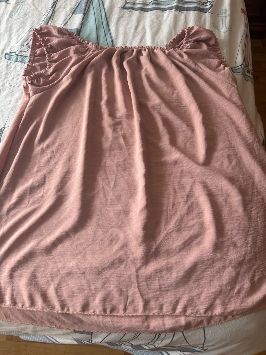 Women’s salmon pink top/Blouse size 18/20 good condition