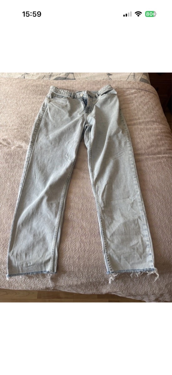 F&F women’s light wash jeans size 12 good condition