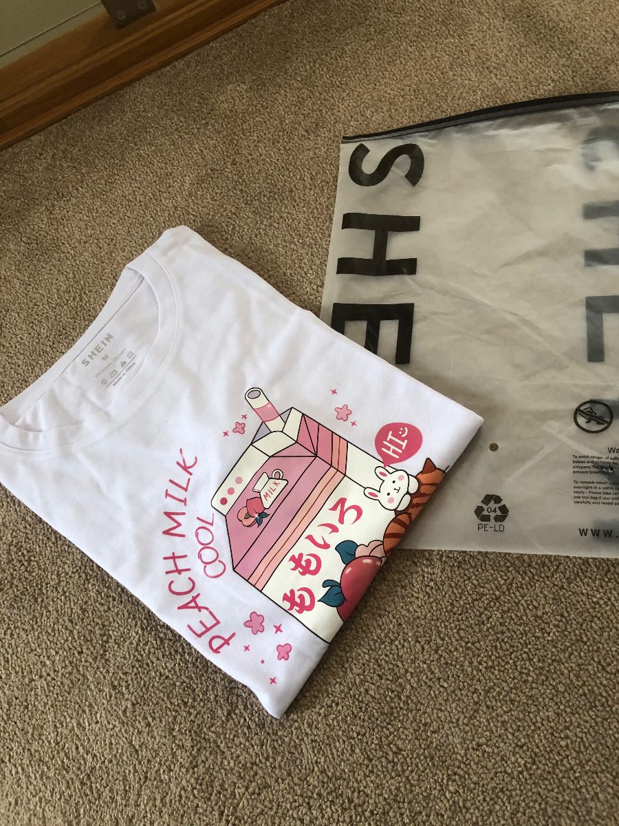 SHEIN Medium White Print T Shirt NEW