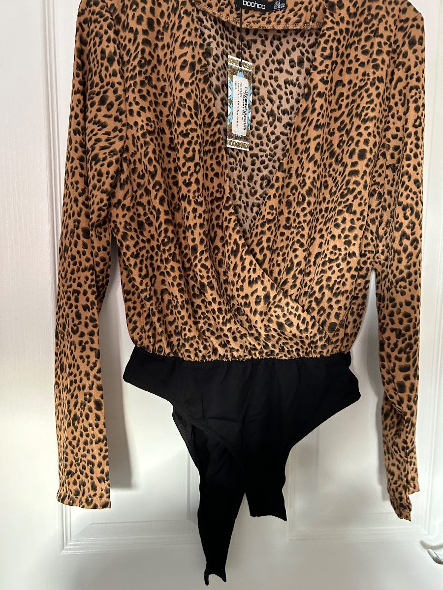 Boohoo Size 8 leopard Print Woven wrap BodySuit BNWT