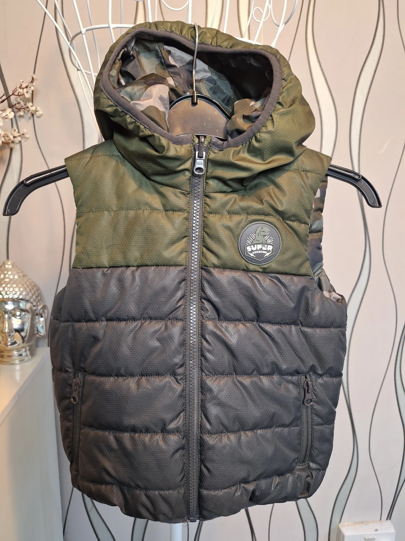 Reversible Kids Puffer Gilet Khaki Camo Hooded Waistcoat Age 4 Years