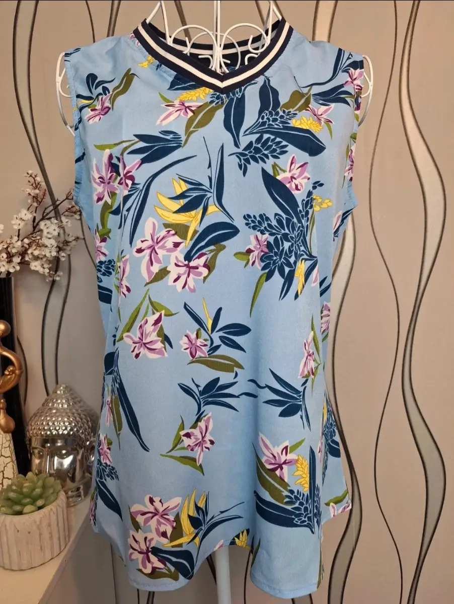 Rant & Rave Floral Sleeveless Top Light Blue Size 10 UK