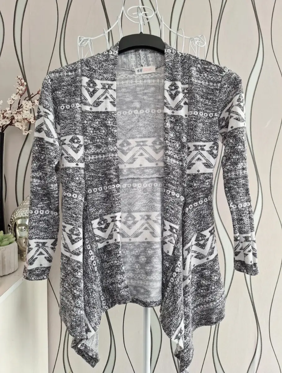 H&M Girls Grey White Aztec Pattern Waterfall Cardigan Age 8-10 Years