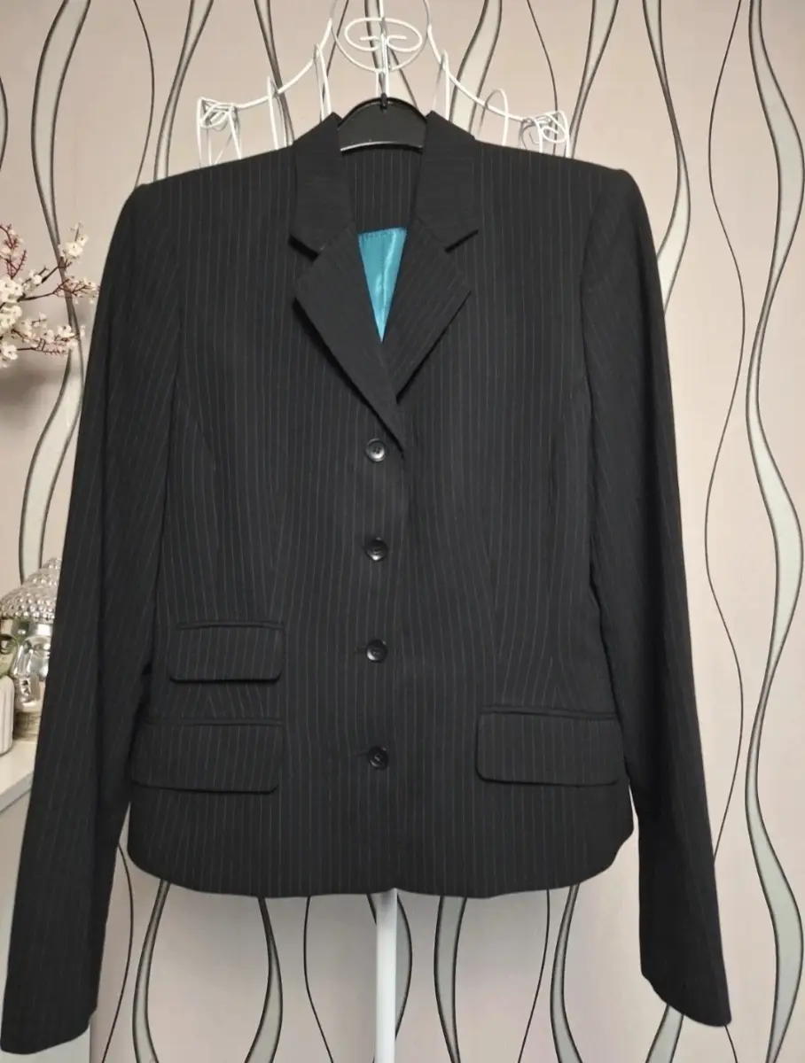 Austin Reed Black Pinstripe Wool Blazer UK 10