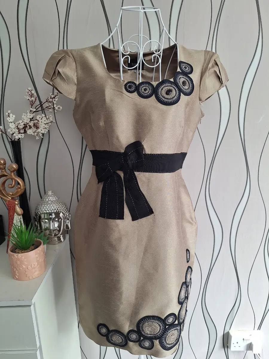 Fee G Beige Occasion Dress Size 12 Black Bow Embellished Party Dress