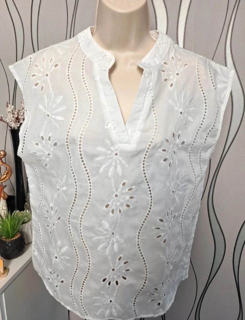 White Embroidered Sleeveless Blouse Size S UK 8-10 Summer Top