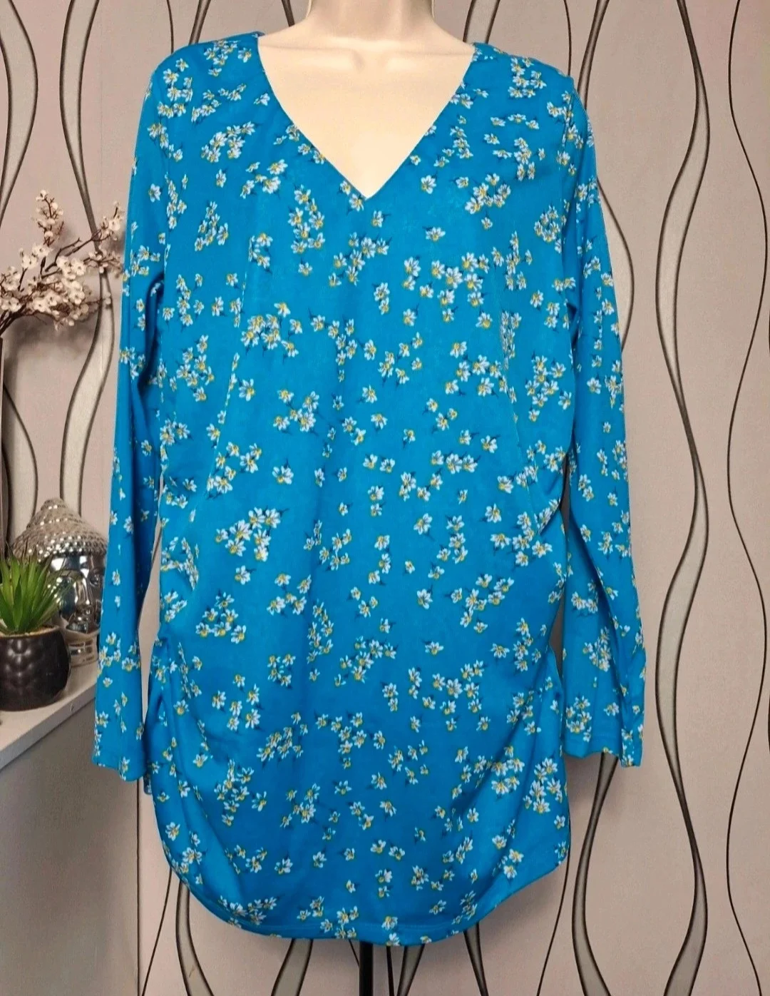 Halogen Blue Floral Blouse V Neck Long Sleeve UK 16-18