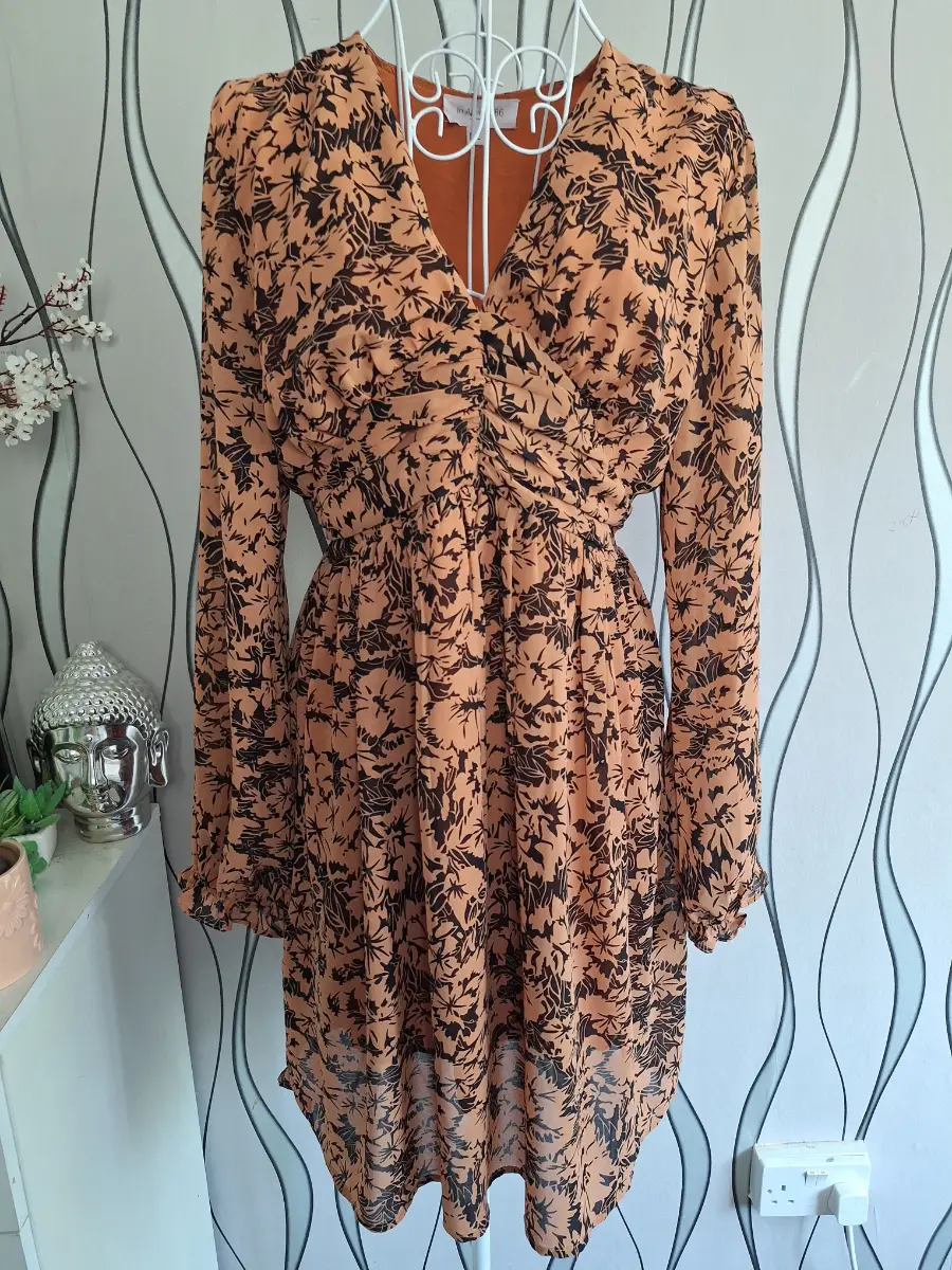 In April 1986 Floral Wrap Style Mini Dress UK 12