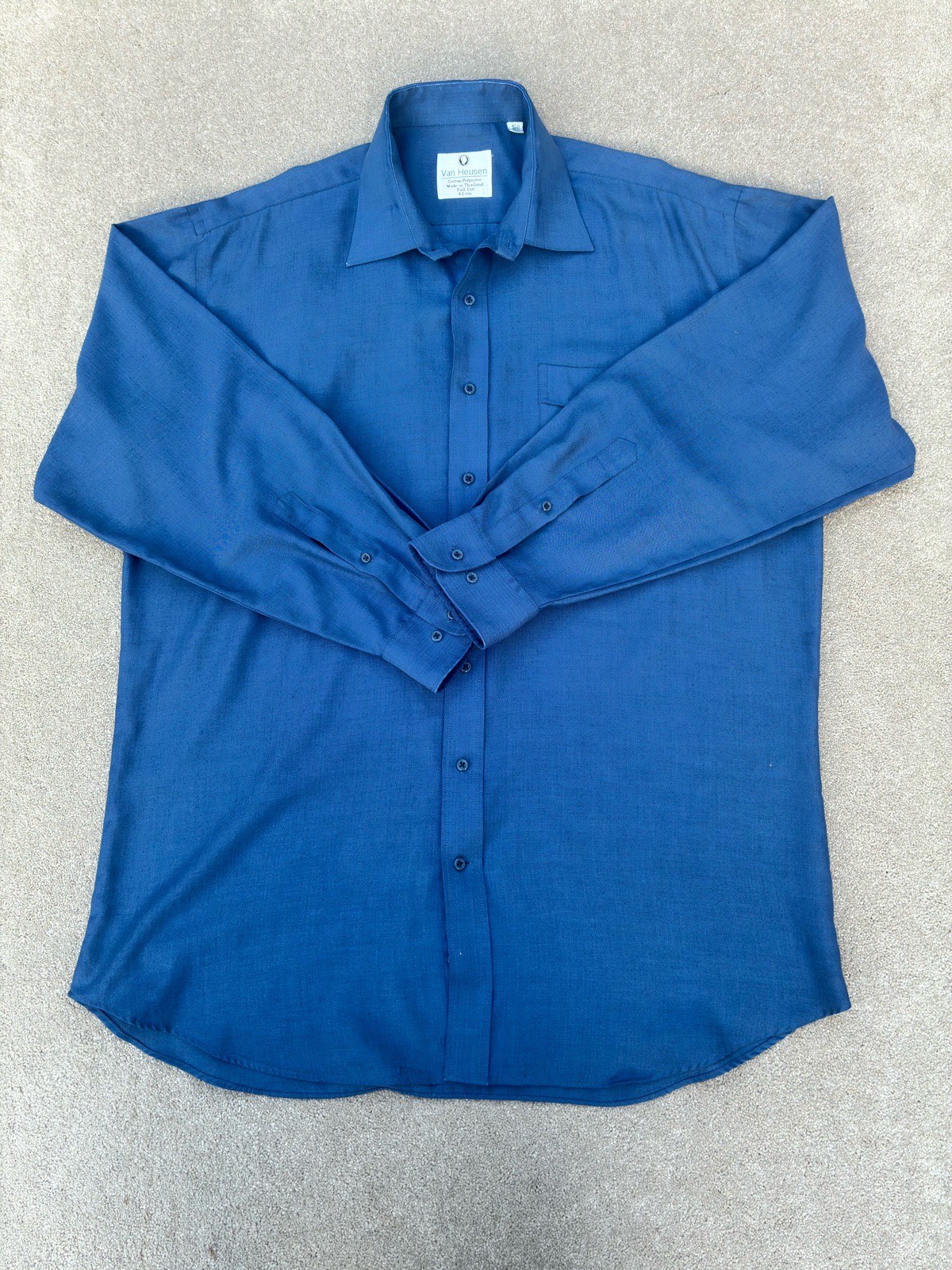 Men’s long sleeve vintage 1980s van heusen shirt