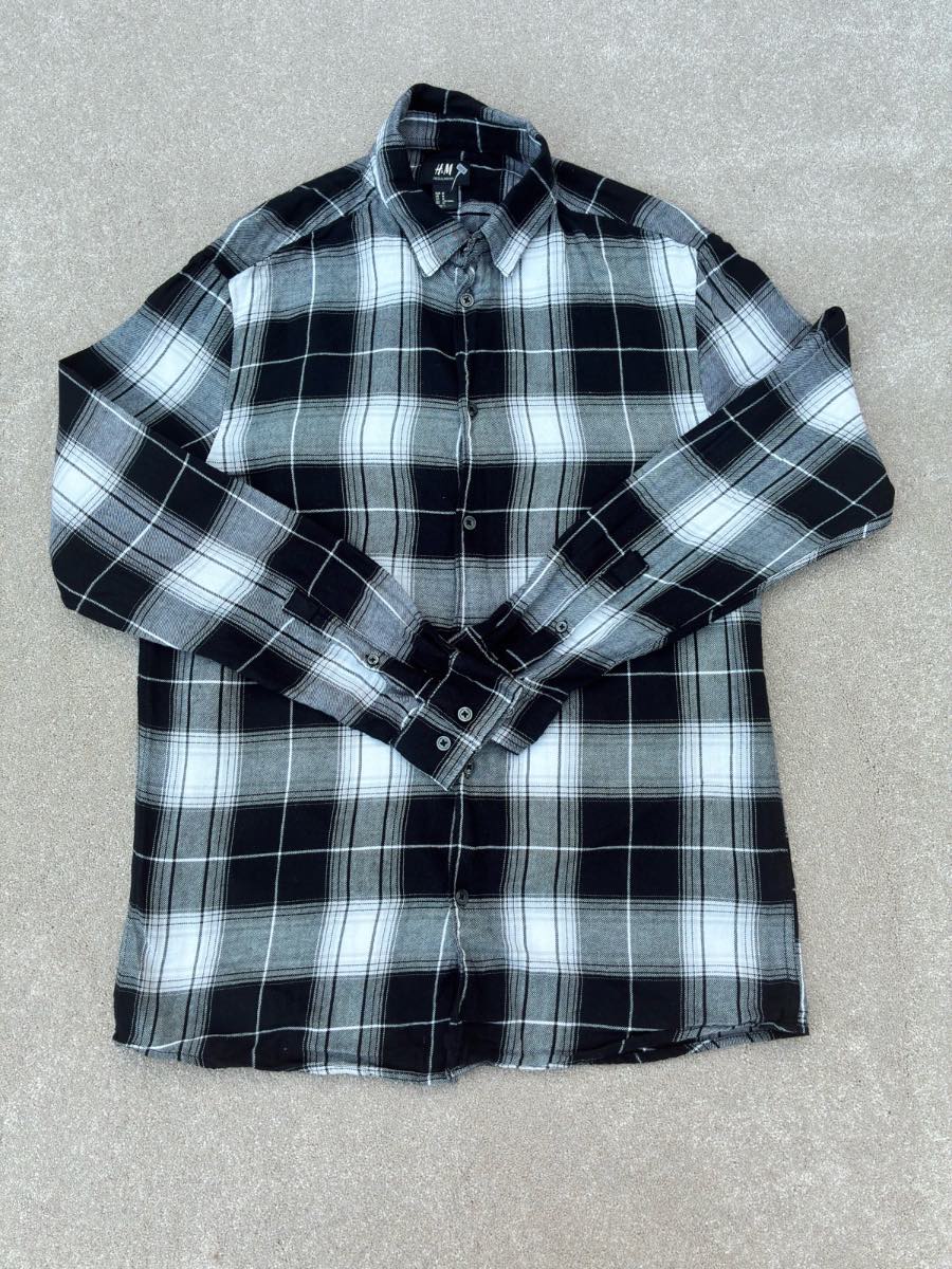 Men’s H&M size medium plaid flannel shirt