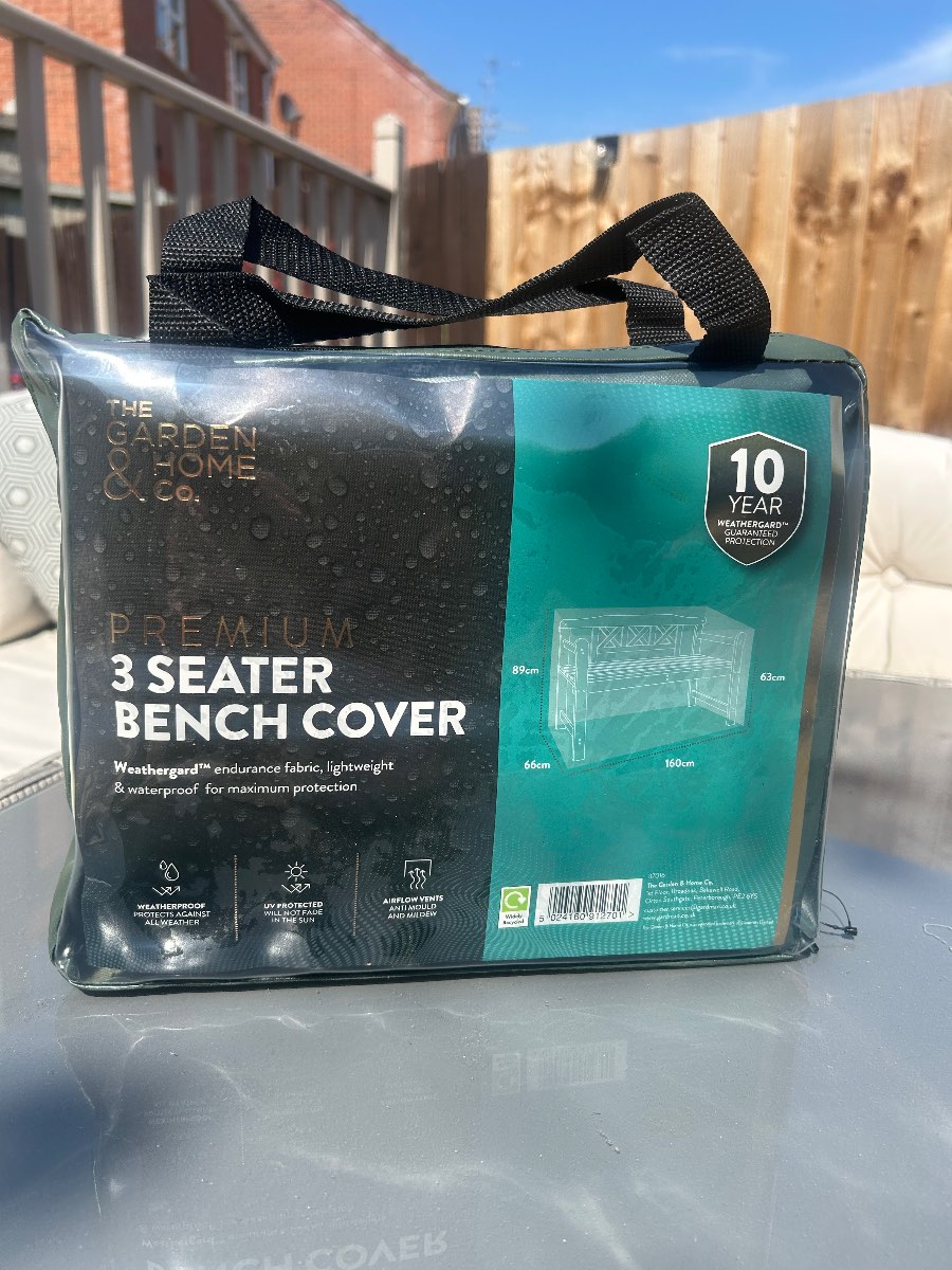 Outdoor bench cover