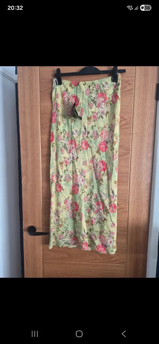Rita Ora green floral skirt