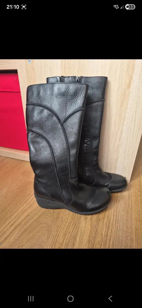Ladies black leather Hush Puppies boots