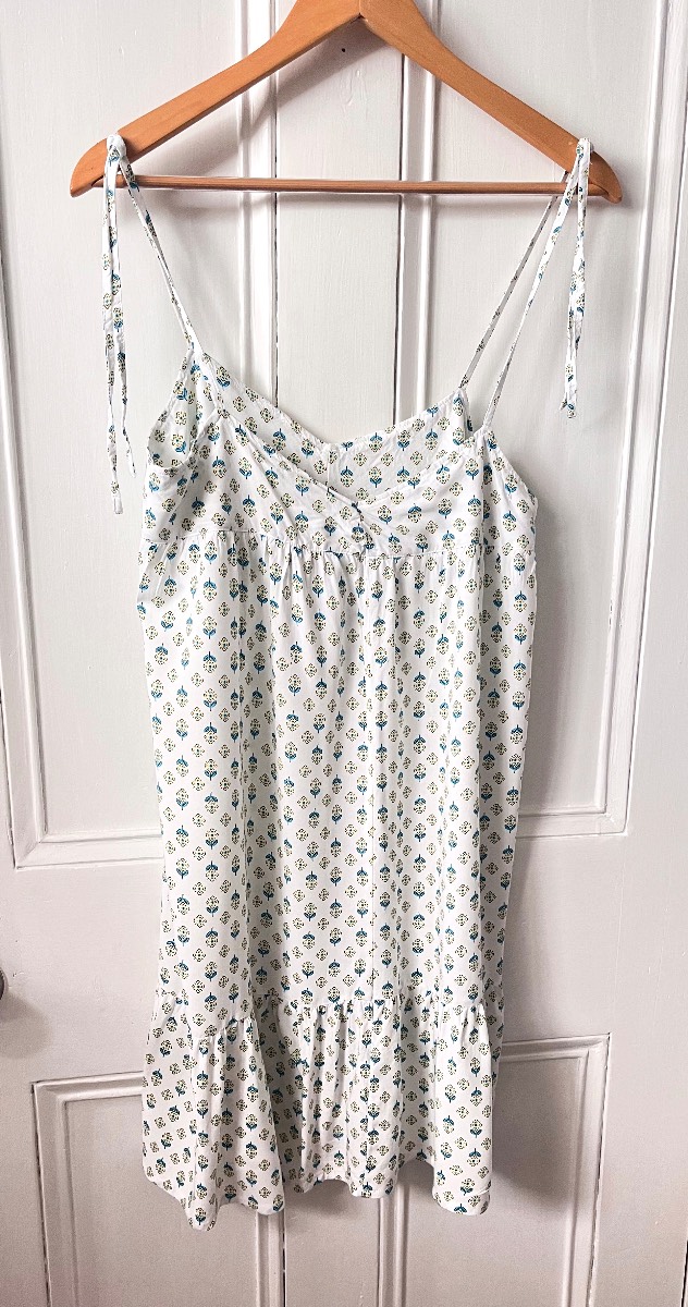 women's lightweight adjustable tie strap shoulders floaty floral dress size M