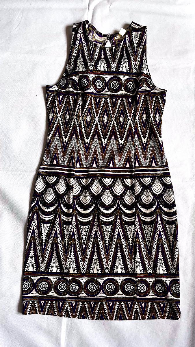 lovely H&M geometric mini fitted dress size M