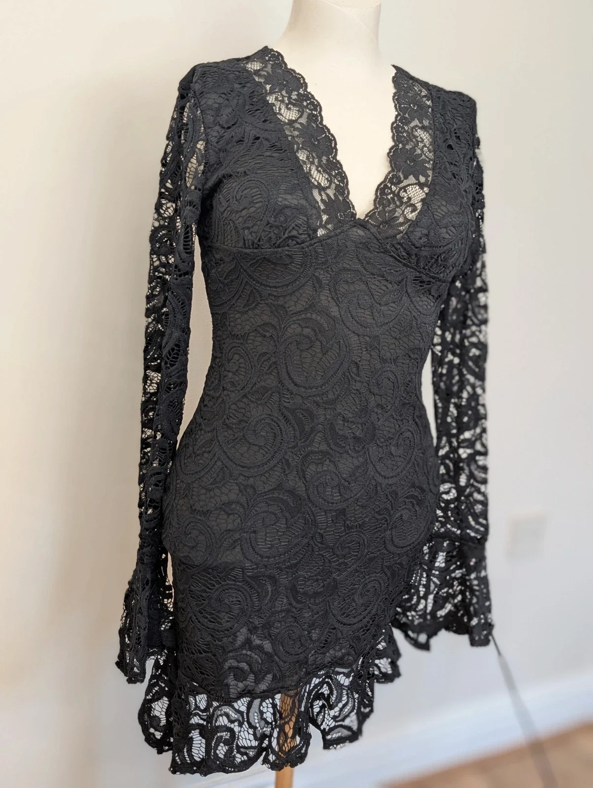 SHEIN Black Lace Long Sleeve Mini Dress – Size XS