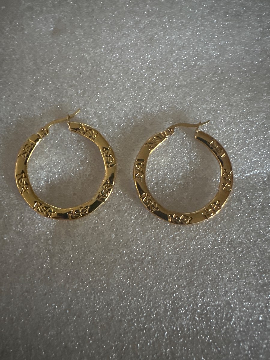 Hoop earring
