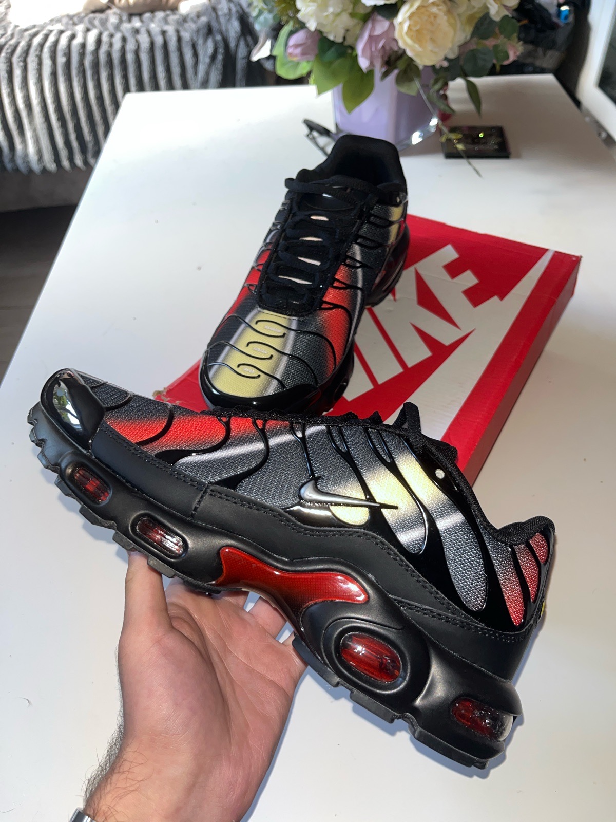 Nike Air Max Plus Black/Red/Silver Low Top Trainers Mens UK 8 EU 42 US 9