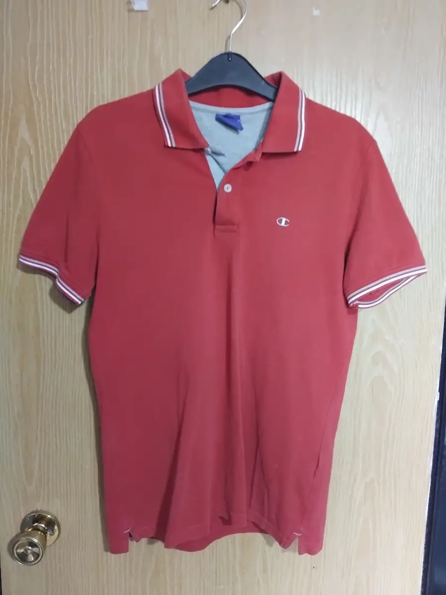 Mens champion polo shirt. Burgundy. Size S