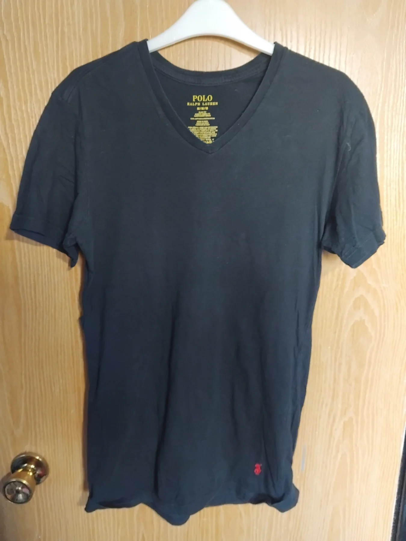 Mens Polo Ralph Lauren v neck t shirt. Size M