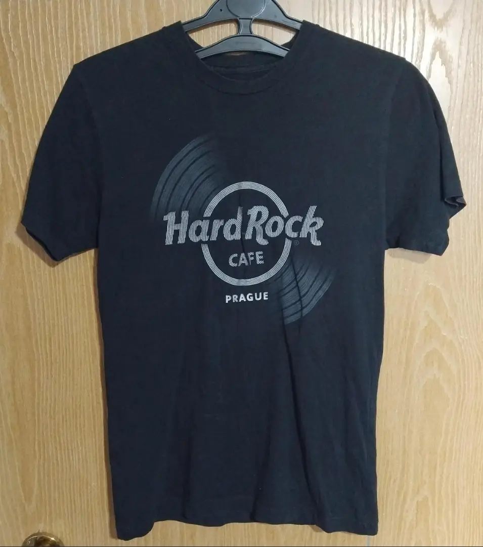 Hard Rock Cafe Prague t shirt. Black. Size S